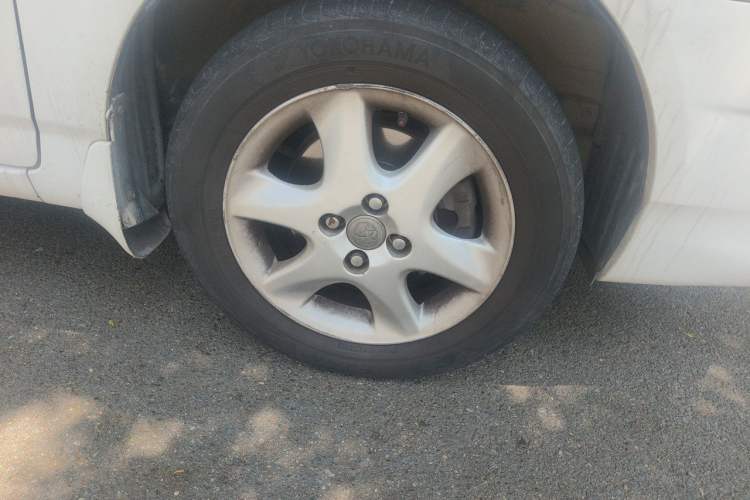 Used Toyota Corolla EX 2013 1.6L Manual Luxury Edition Right Front Wheel Hub