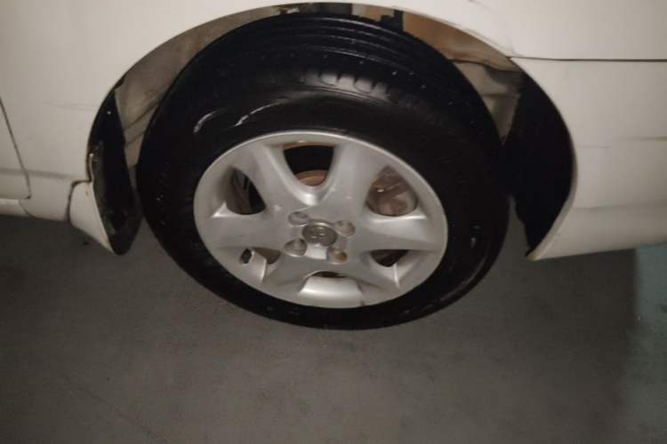 Used Toyota Corolla EX 2013 1.6L Automatic Excellence Edition Right Front Wheel Hub
