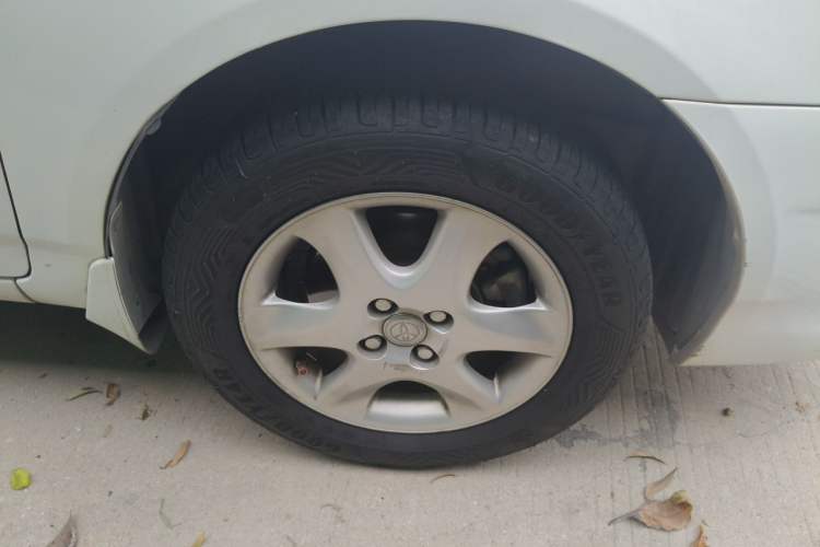 Used Toyota Corolla EX 2013 1.6L Automatic Excellence Edition Right Front Wheel Hub