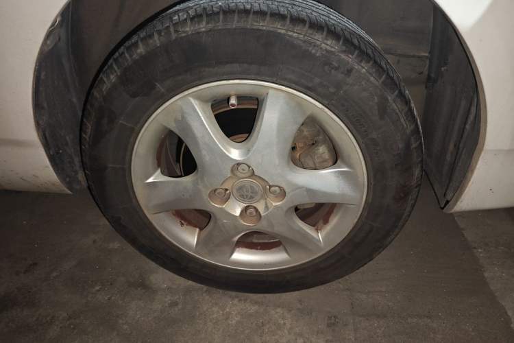 Used Toyota Corolla EX 2013 1.6L Automatic Luxury Edition Right Front Wheel Hub