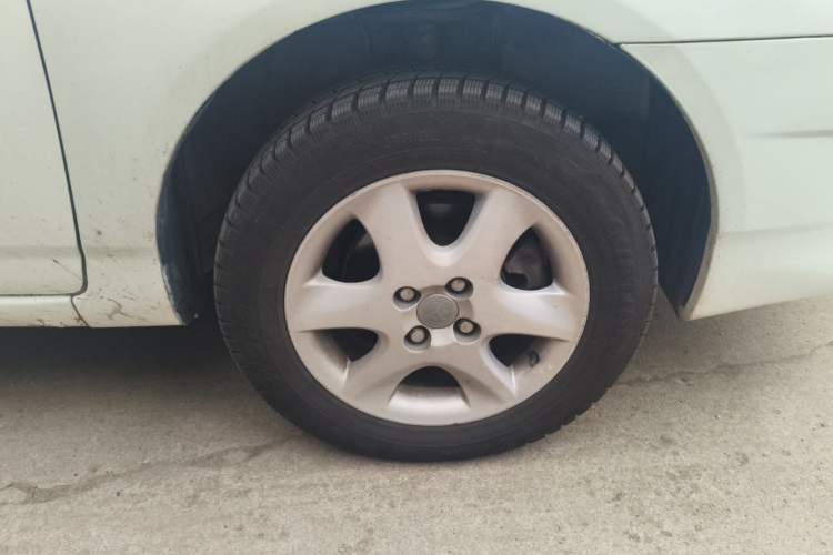 Used Toyota Corolla EX 2013 1.6L Automatic Excellence Edition Right Front Wheel Hub