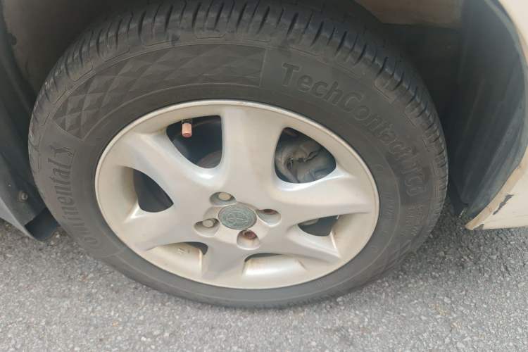 Used Toyota Corolla EX 2013 1.6L Automatic Luxury Edition Right Front Wheel Hub