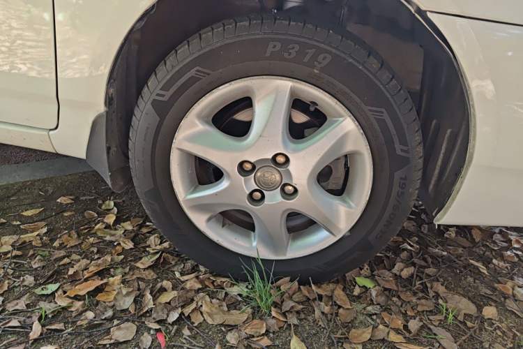 Used Toyota Corolla EX 2013 1.6L Manual Excellence Edition Right Front Wheel Hub