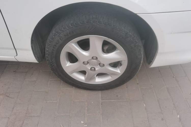 Used Toyota Corolla EX 2013 1.6L Automatic Luxury Edition Right Front Wheel Hub