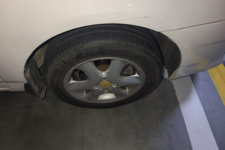 Used Toyota Corolla EX 2013 1.6L Automatic Luxury Edition Right Front Wheel Hub