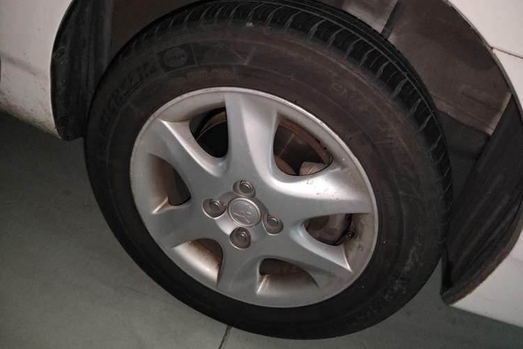 Used Toyota Corolla EX 2013 1.6L Automatic Luxury Edition Right Front Wheel Hub