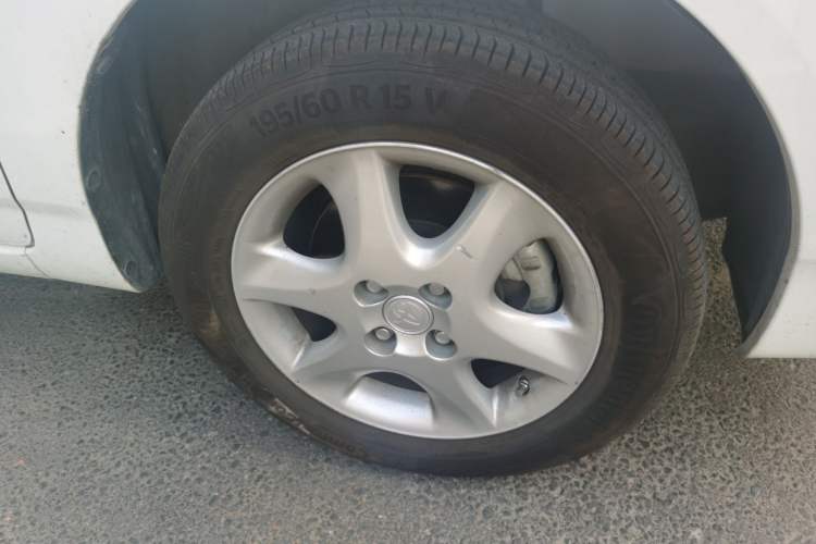 Used Toyota Corolla EX 2013 1.6L Automatic Luxury Edition Right Front Wheel Hub