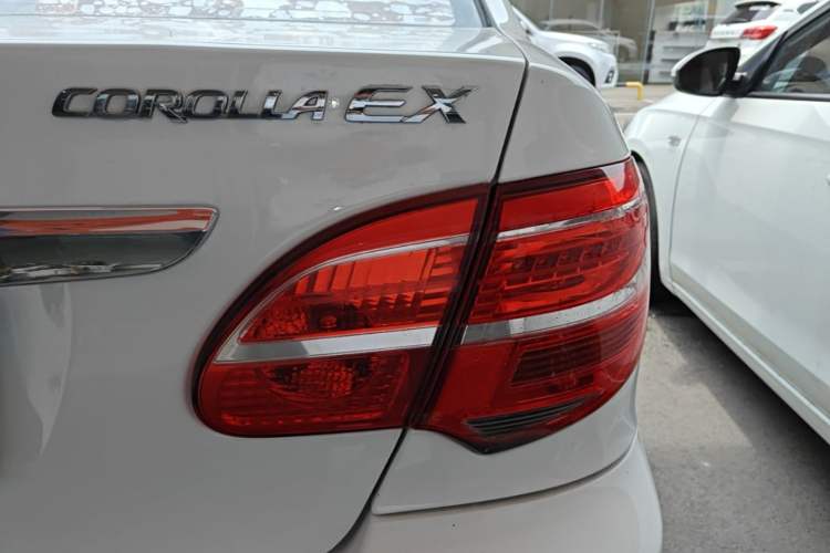 Used Toyota Corolla EX 2013 1.6L Manual Excellence Edition Right Rear Taillight