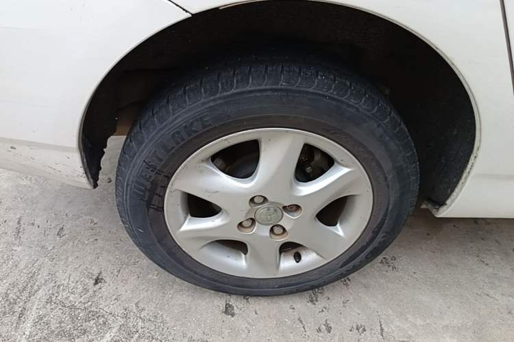 Used Toyota Corolla EX 2013 1.6L Automatic Excellence Edition Right Rear Wheel Hub