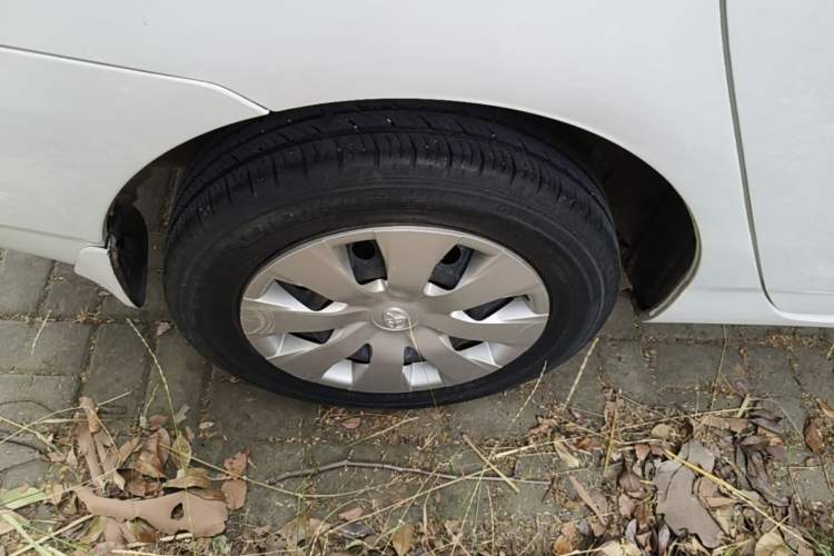 Used Toyota Corolla EX 2013 1.6L Automatic Excellence Edition Right Rear Wheel Hub