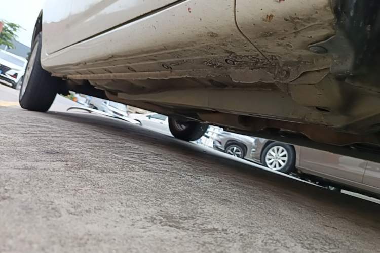 Used Toyota Corolla EX 2013 1.6L Automatic Excellence Edition Right Side Sill