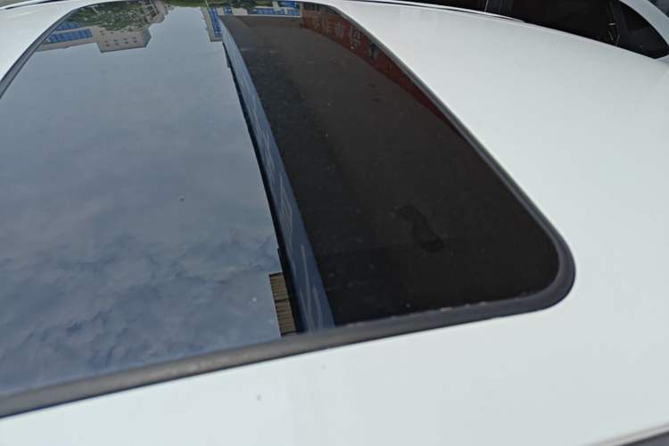 Used Toyota Corolla EX 2013 1.6L Manual Excellence Edition Roof