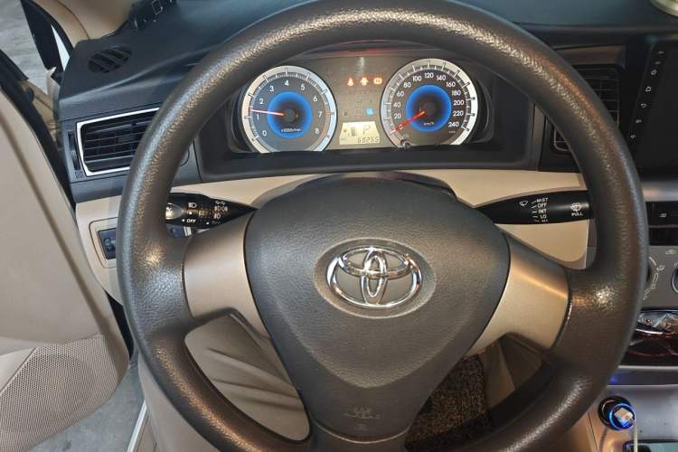 Used Toyota Corolla EX 2013 1.6L Automatic Luxury Edition Steering Wheel