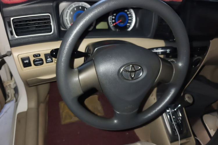 Used Toyota Corolla EX 2013 1.6L Automatic Luxury Edition Steering Wheel
