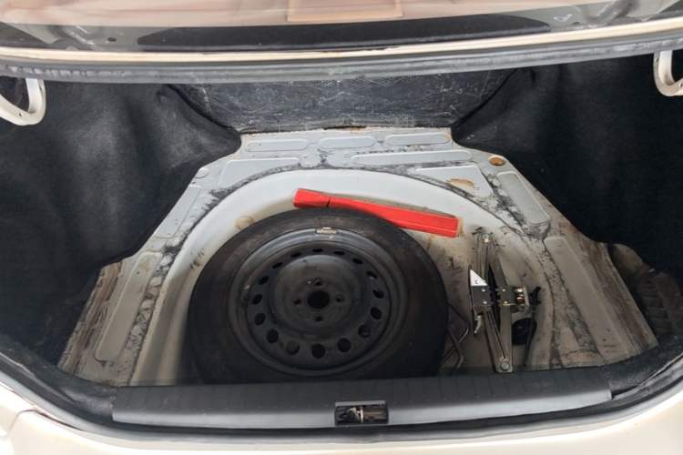 Used Toyota Corolla EX 2013 1.6L Manual Excellence Edition Trunk