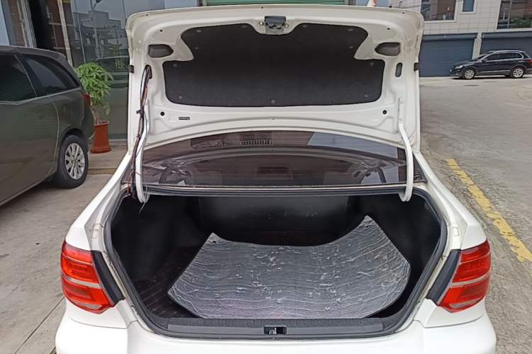 Used Toyota Corolla EX 2013 1.6L Automatic Excellence Edition Trunk