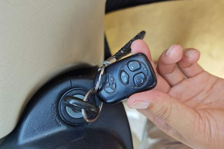 Used Toyota Corolla EX 2013 1.6L Automatic Excellence Edition Vehicle Key
