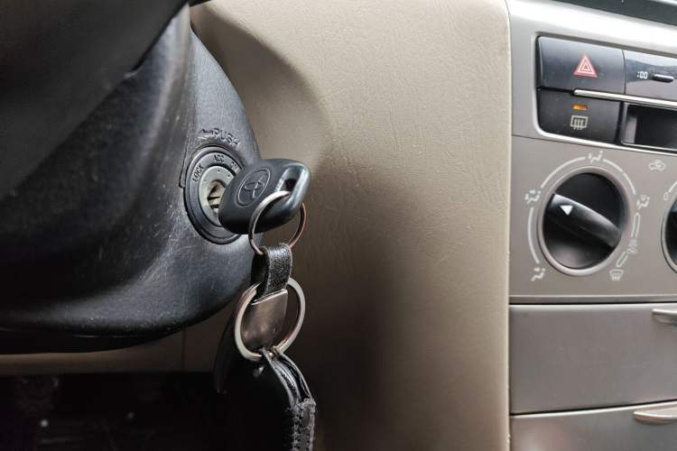 Used Toyota Corolla EX 2013 1.6L Manual Excellence Edition Vehicle Key
