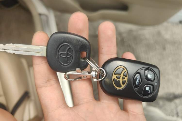 Used Toyota Corolla EX 2013 1.6L Automatic Excellence Edition Vehicle Key