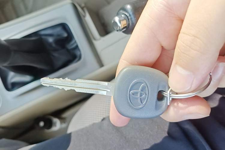 Used Toyota Corolla EX 2013 1.6L Manual Excellence Edition Vehicle Key