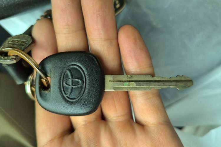 Used Toyota Corolla EX 2013 1.6L Manual Excellence Edition Vehicle Key