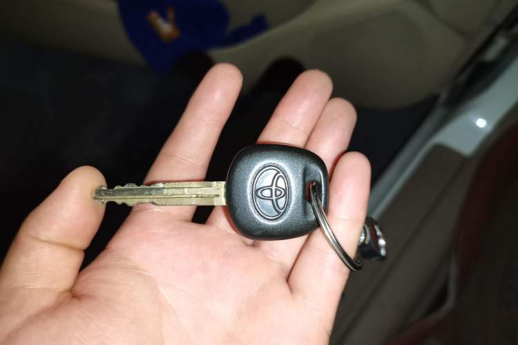 Used Toyota Corolla EX 2013 1.6L Manual Excellence Edition Vehicle Key