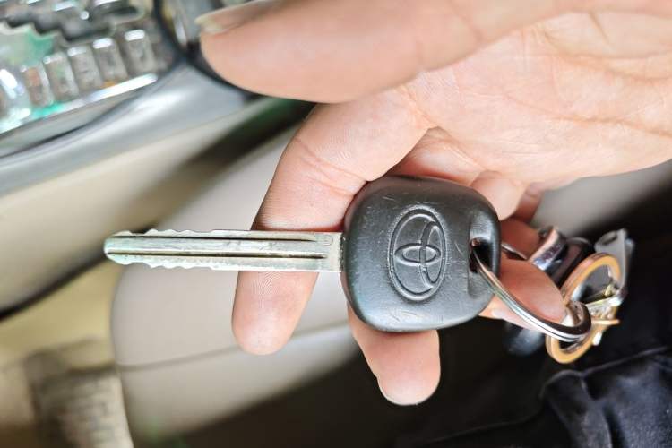 Used Toyota Corolla EX 2013 1.6L Automatic Luxury Edition Vehicle Key