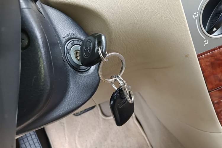 Used Toyota Corolla EX 2013 1.6L Automatic Luxury Edition Vehicle Key