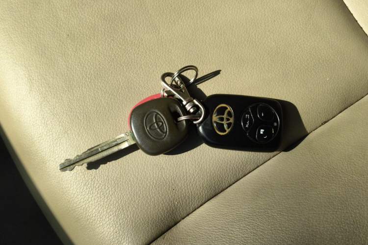 Used Toyota Corolla EX 2013 1.6L Automatic Luxury Edition Vehicle Key