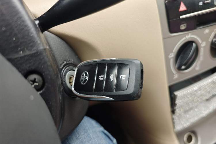 Used Toyota Corolla EX 2013 1.6L Manual Excellence Edition Vehicle Key