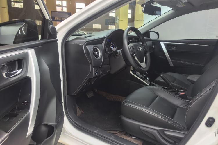 Used Toyota Corolla Hybrid E+ 2019 1.8L E-CVT Luxury Edition Interior 1