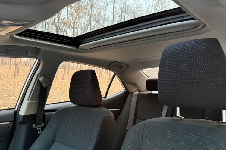 Used Toyota Corolla Hybrid E+ 2019 1.8L E-CVT Leading Edition Interior 2