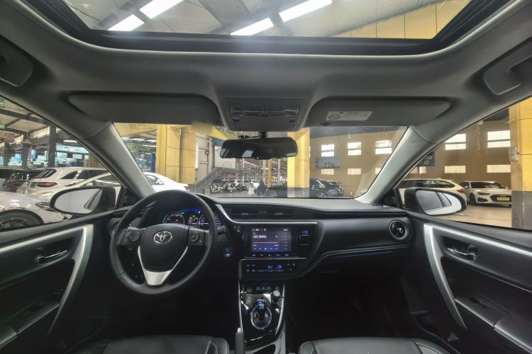 Used Toyota Corolla Hybrid E+ 2019 1.8L E-CVT Luxury Edition Interior 3