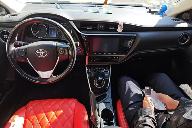 Used Toyota Corolla Hybrid E+ 2019 1.8L E-CVT Luxury Edition Center Console
