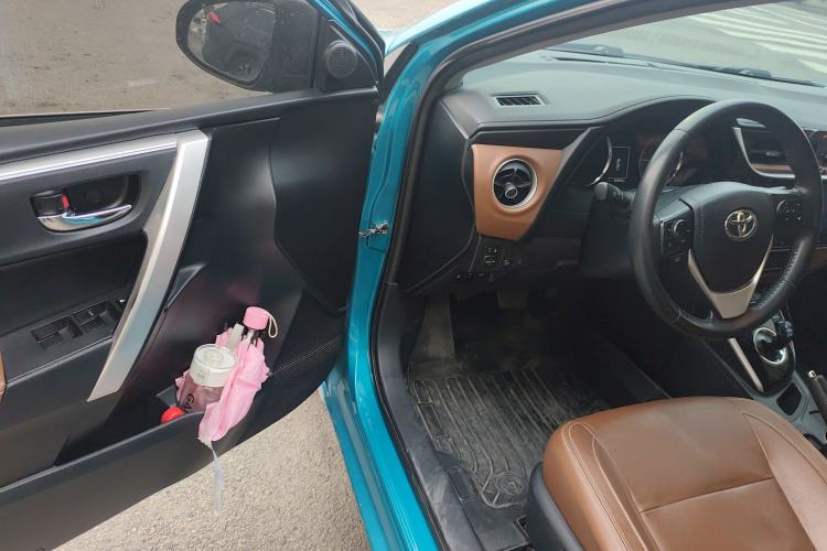 Used Toyota Corolla Hybrid E+ 2019 1.8L E-CVT Luxury Edition Driver Seat