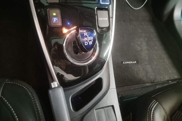 Used Toyota Corolla Hybrid E+ 2019 1.8L E-CVT Leading Edition Gear Lever