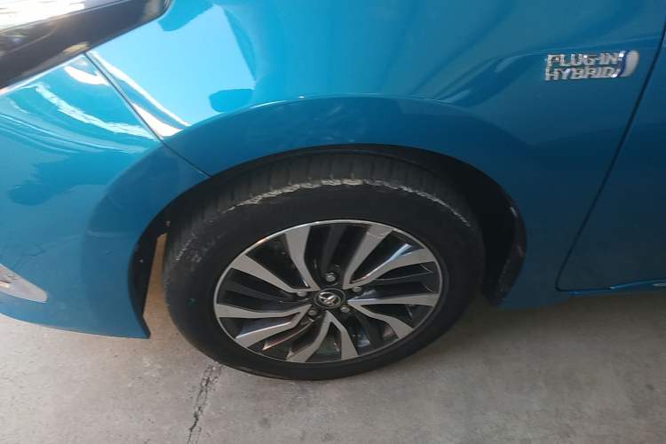 Used Toyota Corolla Hybrid E+ 2019 1.8L E-CVT Luxury Edition Left Front Wheel Hub
