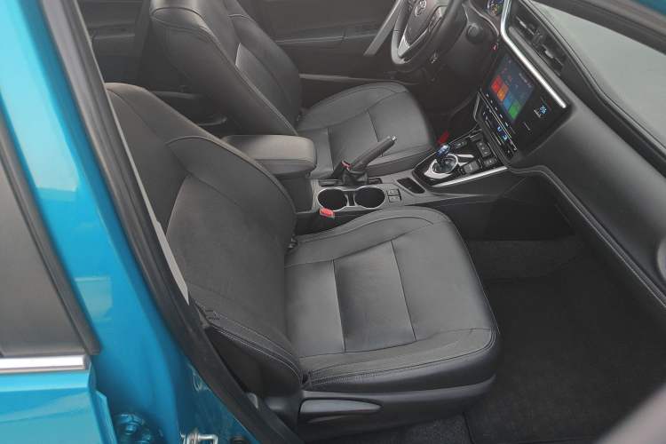 Used Toyota Corolla Hybrid E+ 2019 1.8L E-CVT Flagship Edition Right Front Seat