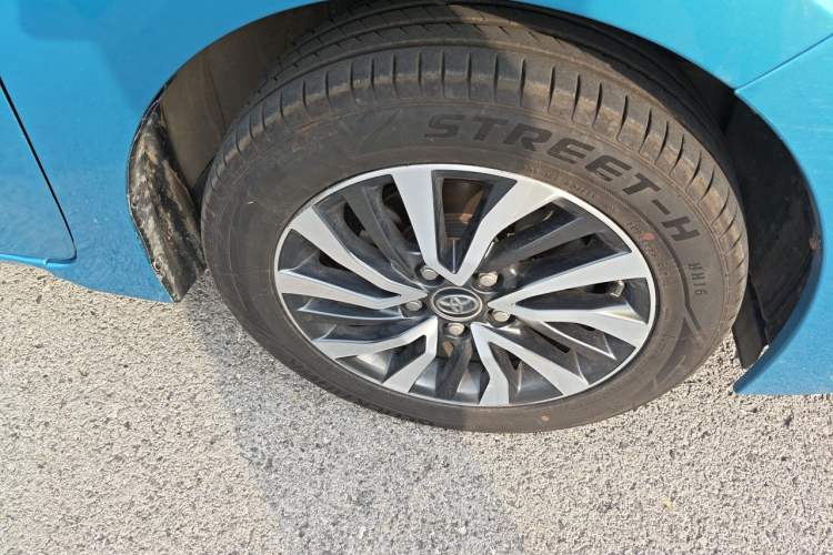 Used Toyota Corolla Hybrid E+ 2019 1.8L E-CVT Luxury Edition Right Front Wheel Hub