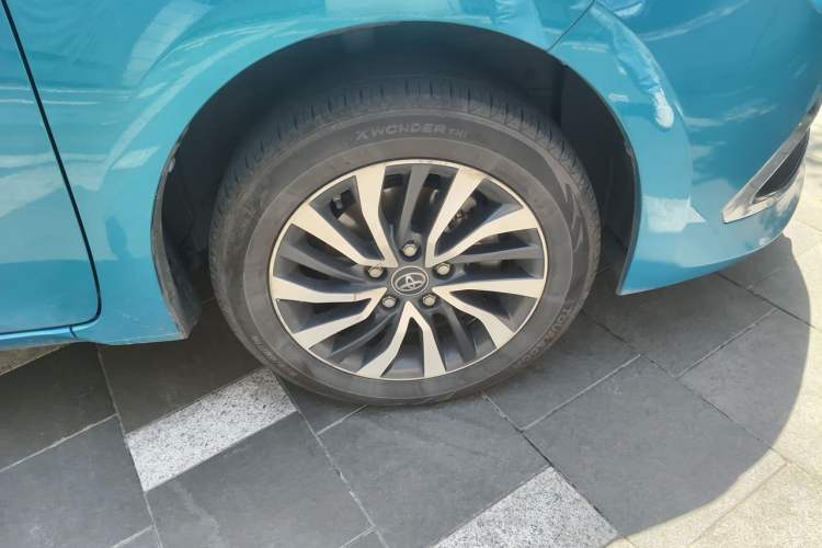 Used Toyota Corolla Hybrid E+ 2019 1.8L E-CVT Leading Edition Right Front Wheel Hub