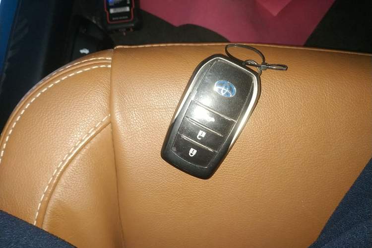 Used Toyota Corolla Hybrid E+ 2019 1.8L E-CVT Luxury Edition Vehicle Key