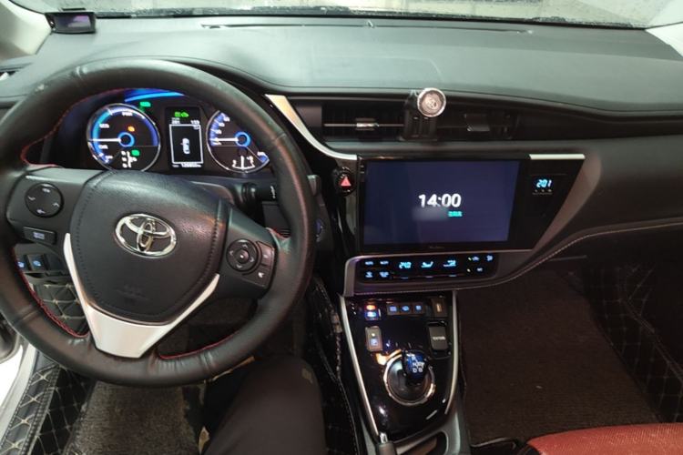 Used Toyota Corolla Hybrid E+ 2019 1.8L E-CVT Leading Edition Center Console