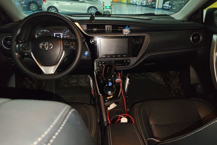 Used Toyota Corolla Hybrid E+ 2019 1.8L E-CVT Luxury Edition Center Console