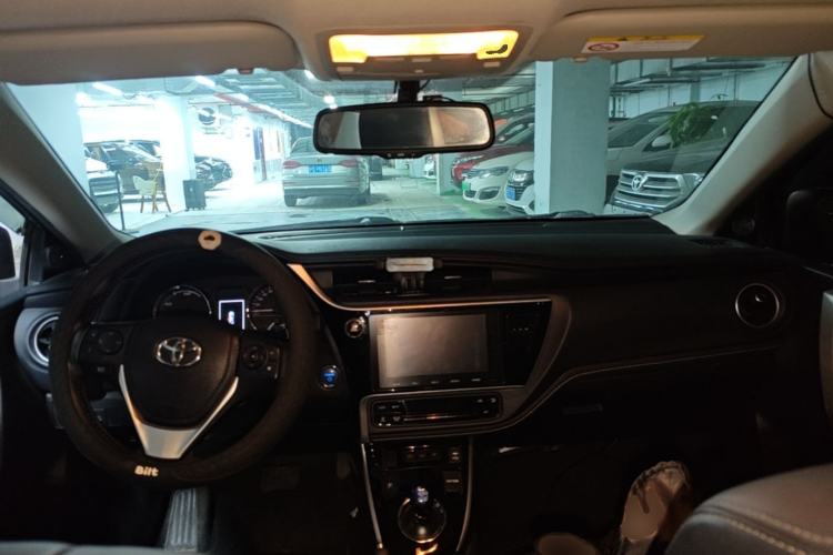 Used Toyota Corolla Hybrid E+ 2019 1.8L E-CVT Luxury Edition Center Console