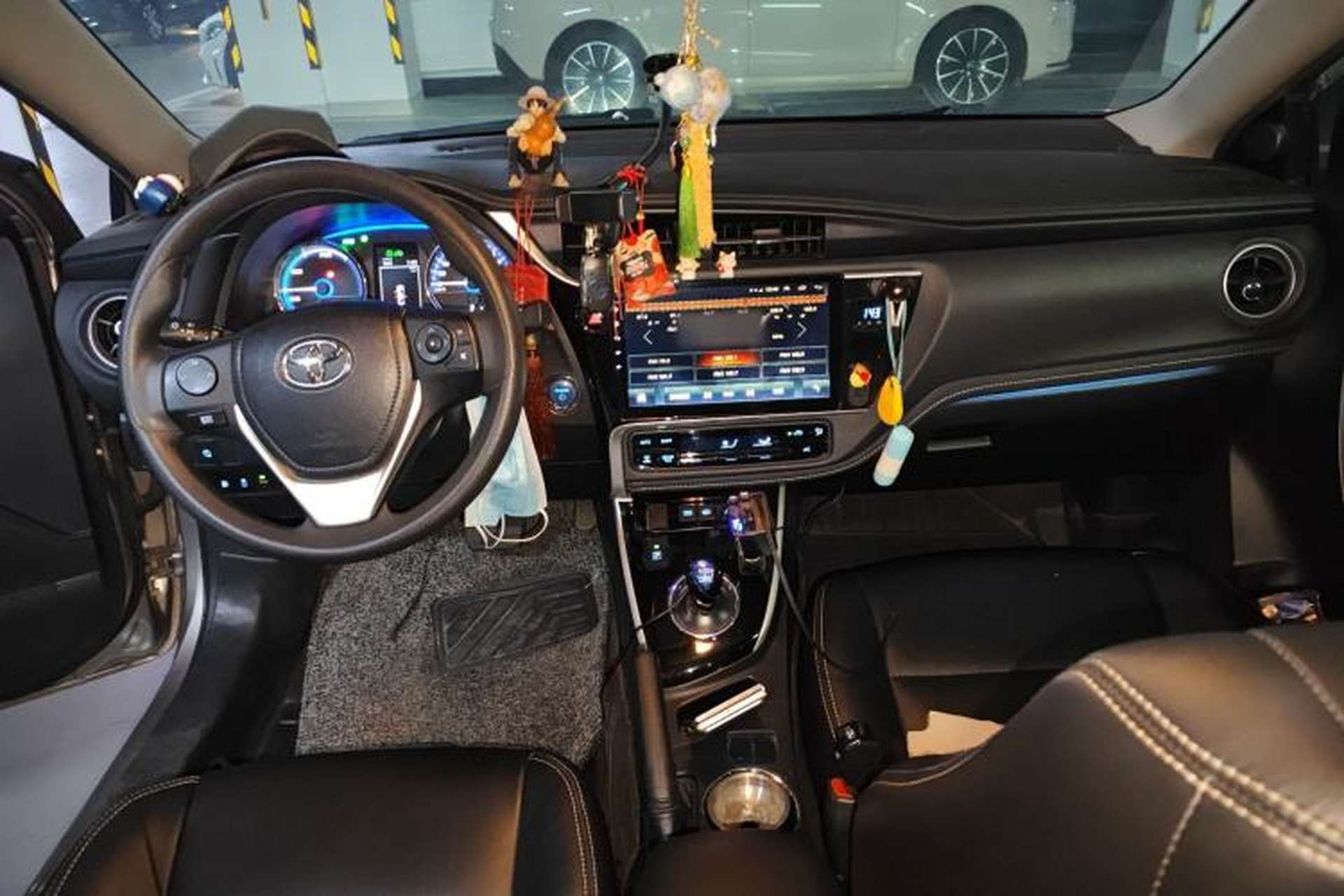 Used Toyota Corolla Hybrid E+ 2019 1.8L E-CVT Leading Edition Center Console