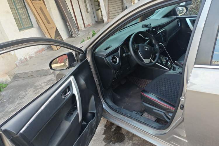 Used Toyota Corolla Hybrid E+ 2019 1.8L E-CVT Leading Edition Driver Seat