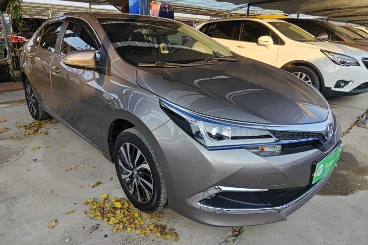 Used Toyota Corolla Hybrid E+ 2019 1.8L E-CVT Luxury Edition Front Right 45 Deg