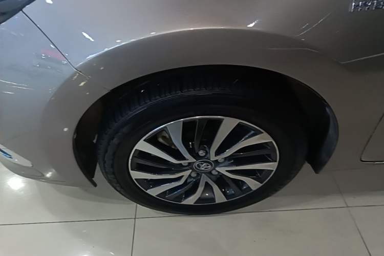 Used Toyota Corolla Hybrid E+ 2019 1.8L E-CVT Luxury Edition Left Front Wheel Hub