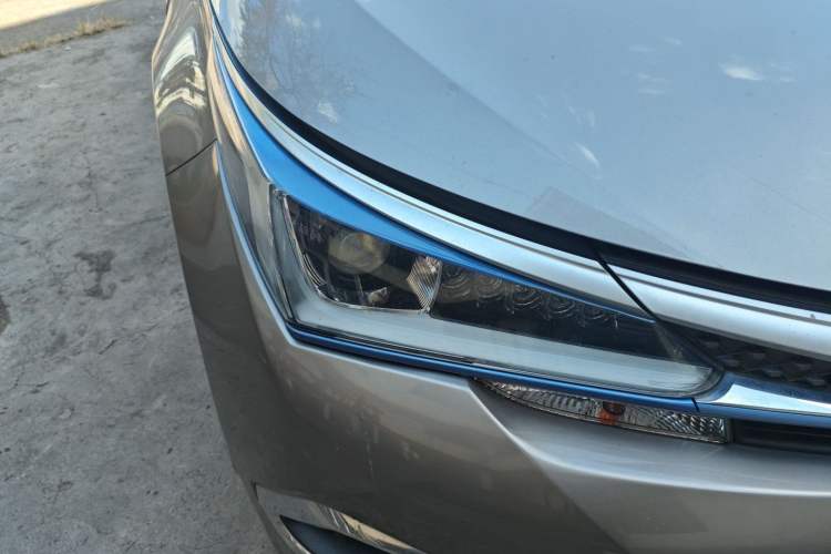 Used Toyota Corolla Hybrid E+ 2019 1.8L E-CVT Leading Edition Right Front Headlight
