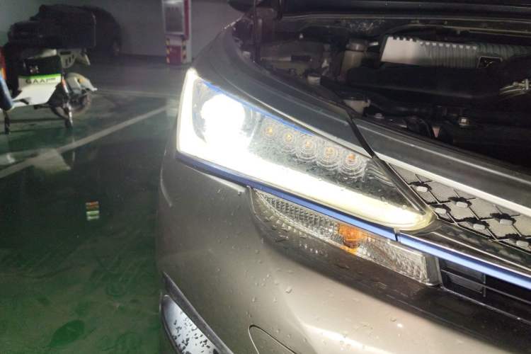 Used Toyota Corolla Hybrid E+ 2019 1.8L E-CVT Luxury Edition Right Front Headlight
